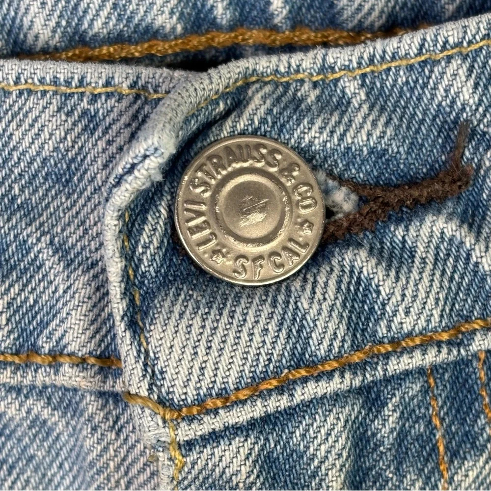 Levi’s Men’s 510 Skinny Fit Jeans 29x30 (Inseam Measures 28”) Light-Medium‎ Wash